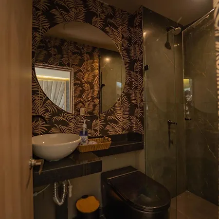 Luxury Sea View Apartment *